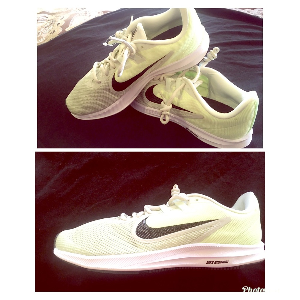 Size 9 Nike Retro Running Shoes